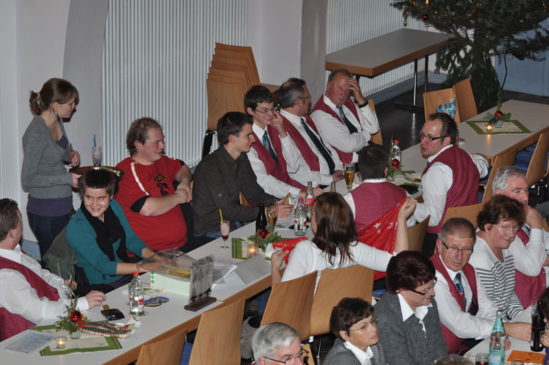 68 2009-12-12 20-37-47 Weihnachtsfeier